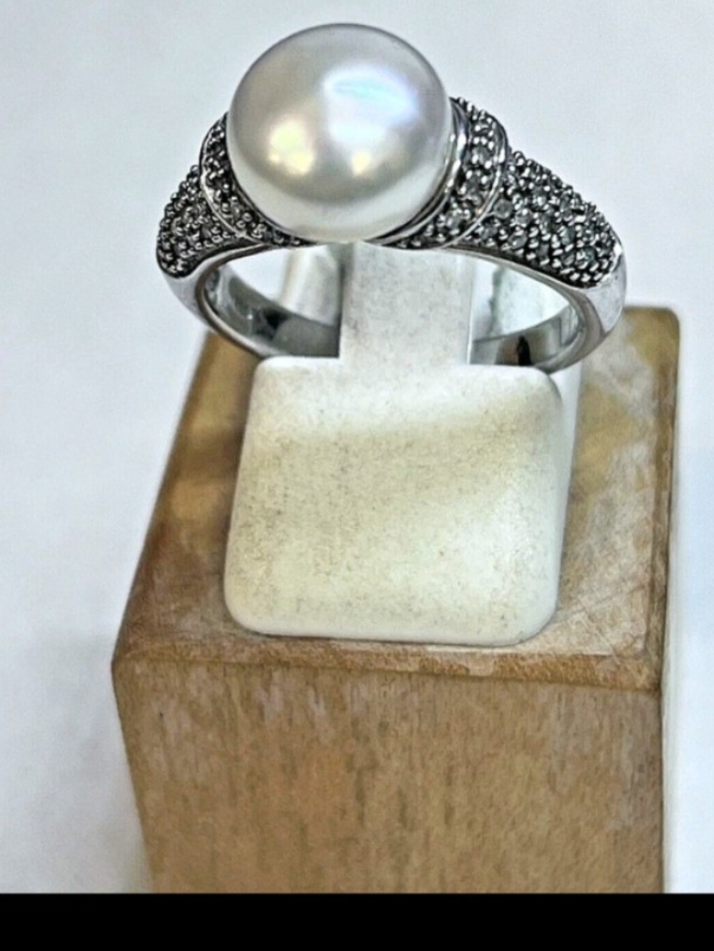Silver Pearl & Pavé Diamond Statement Ring - White Pearl
